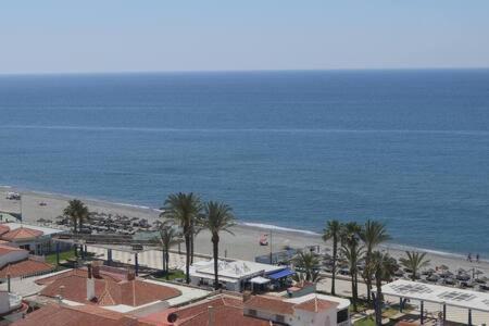 Gran Atico Al Lado De La Playa Apartment Torrox Bagian luar foto